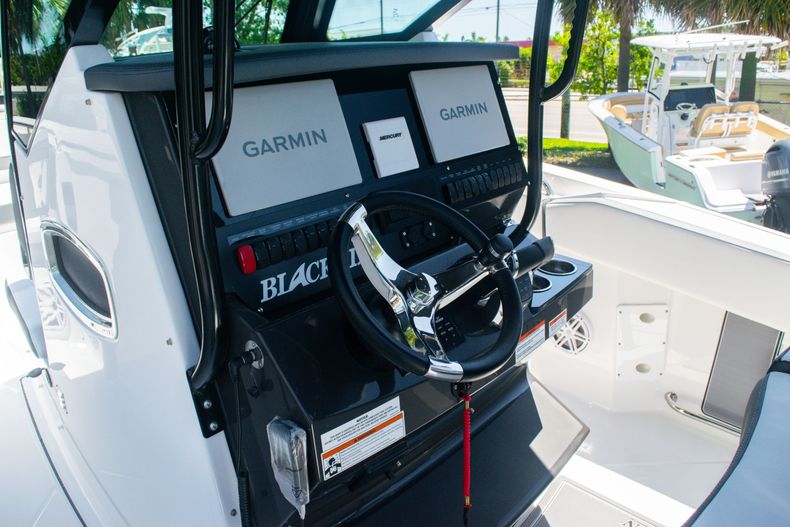 Thumbnail 33 for New 2020 Blackfin 272CC boat for sale in West Palm Beach, FL