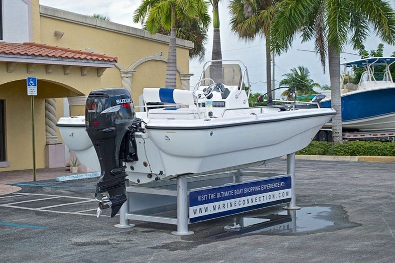 Thumbnail 7 for Used 2002 Mako Fishmaster 1900 CC Travis Edition boat for sale in West Palm Beach, FL