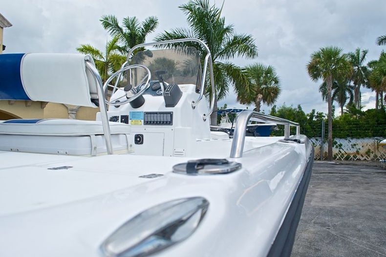 Thumbnail 10 for Used 2002 Mako Fishmaster 1900 CC Travis Edition boat for sale in West Palm Beach, FL