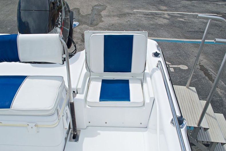 Thumbnail 22 for Used 2002 Mako Fishmaster 1900 CC Travis Edition boat for sale in West Palm Beach, FL