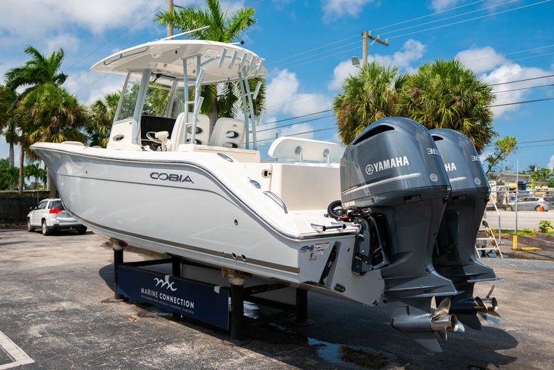 Thumbnail 5 for New 2020 Cobia 301 CC boat for sale in West Palm Beach, FL