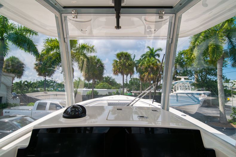 Thumbnail 33 for New 2020 Cobia 301 CC boat for sale in West Palm Beach, FL