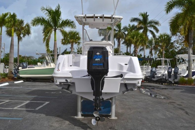 Thumbnail 8 for Used 2003 Pro-Line 23 Sport Center Console boat for sale in West Palm Beach, FL