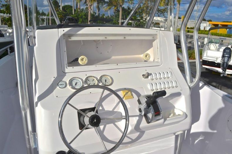Thumbnail 29 for Used 2003 Pro-Line 23 Sport Center Console boat for sale in West Palm Beach, FL