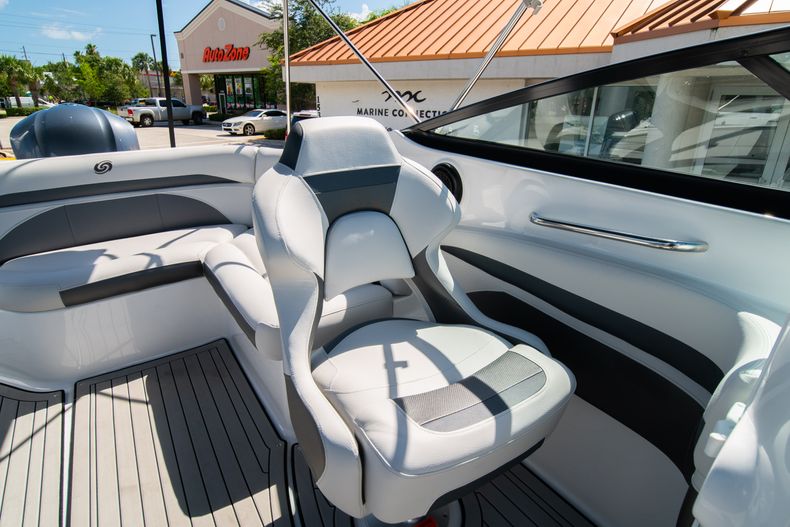 Thumbnail 19 for New 2020 Hurricane SD 2400 OB boat for sale in West Palm Beach, FL