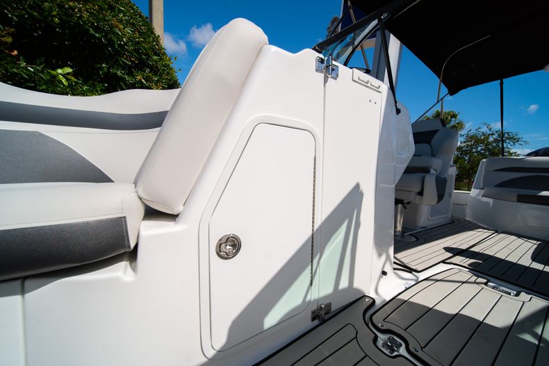 Thumbnail 24 for New 2020 Hurricane SD 2400 OB boat for sale in West Palm Beach, FL
