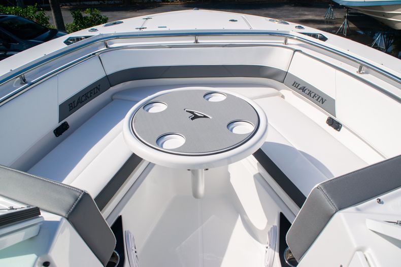 Thumbnail 40 for New 2020 Blackfin 242DC boat for sale in Fort Lauderdale, FL