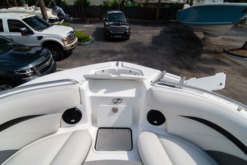 Thumbnail 26 for New 2020 Hurricane SD 2400 OB boat for sale in West Palm Beach, FL
