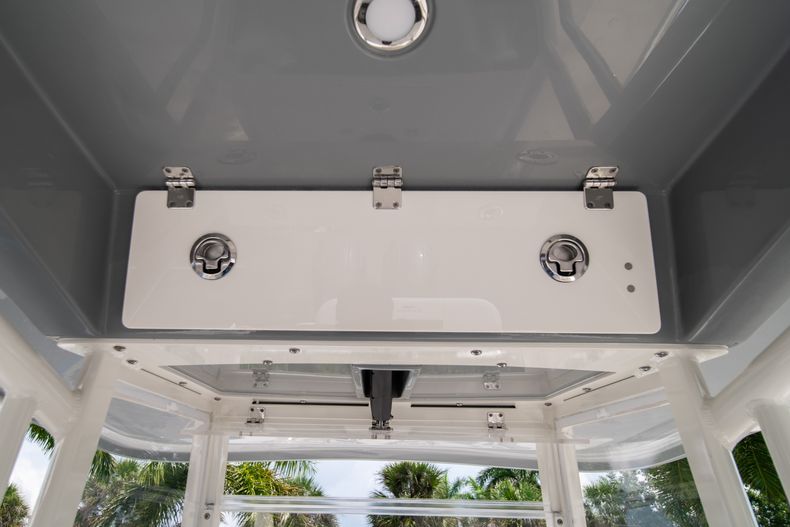 Thumbnail 28 for New 2020 Cobia 262 CC Center Console boat for sale in West Palm Beach, FL