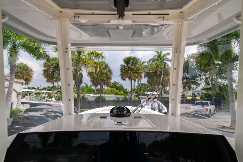Thumbnail 27 for New 2020 Cobia 262 CC Center Console boat for sale in West Palm Beach, FL