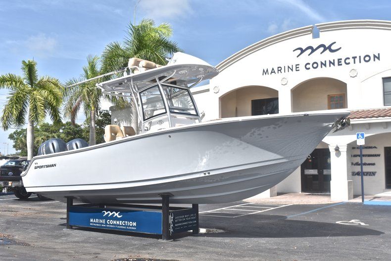 Thumbnail 1 for New 2019 Sportsman Open 252 Center Console boat for sale in West Palm Beach, FL