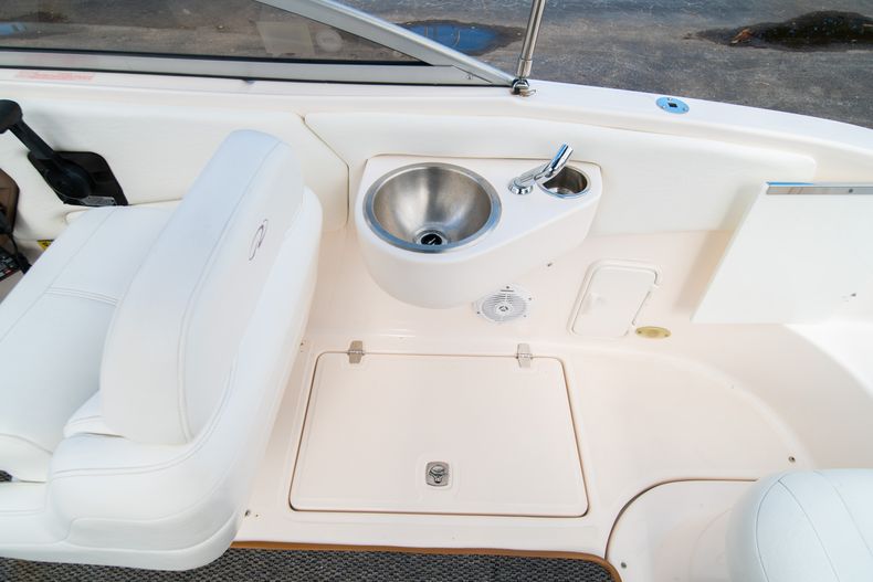 Thumbnail 14 for Used 2006 Regal 2120 Destiny boat for sale in West Palm Beach, FL