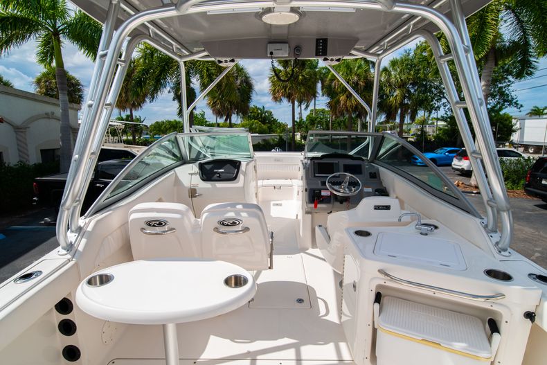 Thumbnail 14 for Used 2014 Robalo R247 Dual Console boat for sale in West Palm Beach, FL