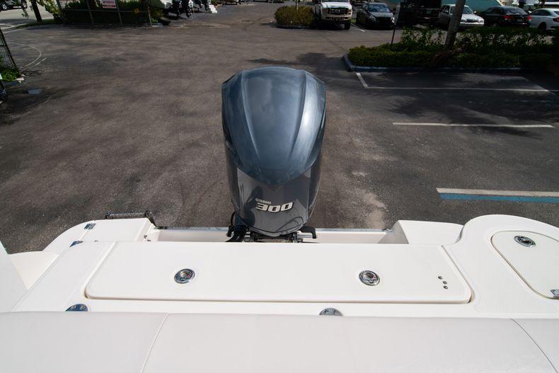 Thumbnail 19 for Used 2014 Robalo R247 Dual Console boat for sale in West Palm Beach, FL