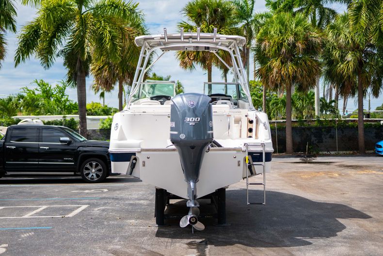 Thumbnail 10 for Used 2014 Robalo R247 Dual Console boat for sale in West Palm Beach, FL