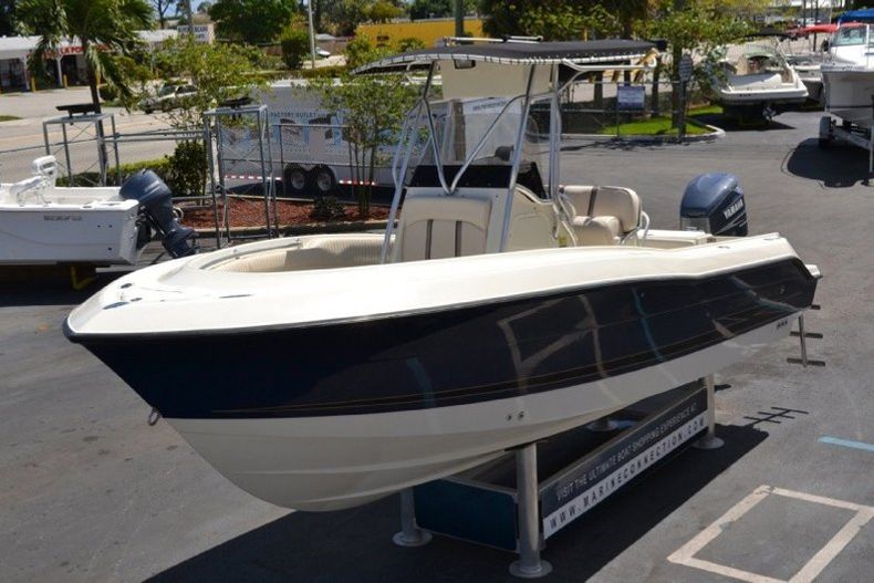 Thumbnail 105 for Used 2004 Hydra-Sports 2400 Center Console boat for sale in West Palm Beach, FL