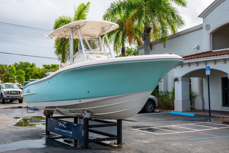 Thumbnail 1 for Used 2015 Pioneer Sportfish 222 Center Console boat for sale in West Palm Beach, FL