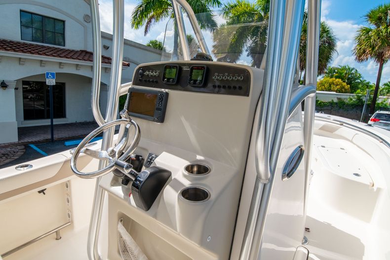 Thumbnail 21 for Used 2015 Pioneer Sportfish 222 Center Console boat for sale in West Palm Beach, FL