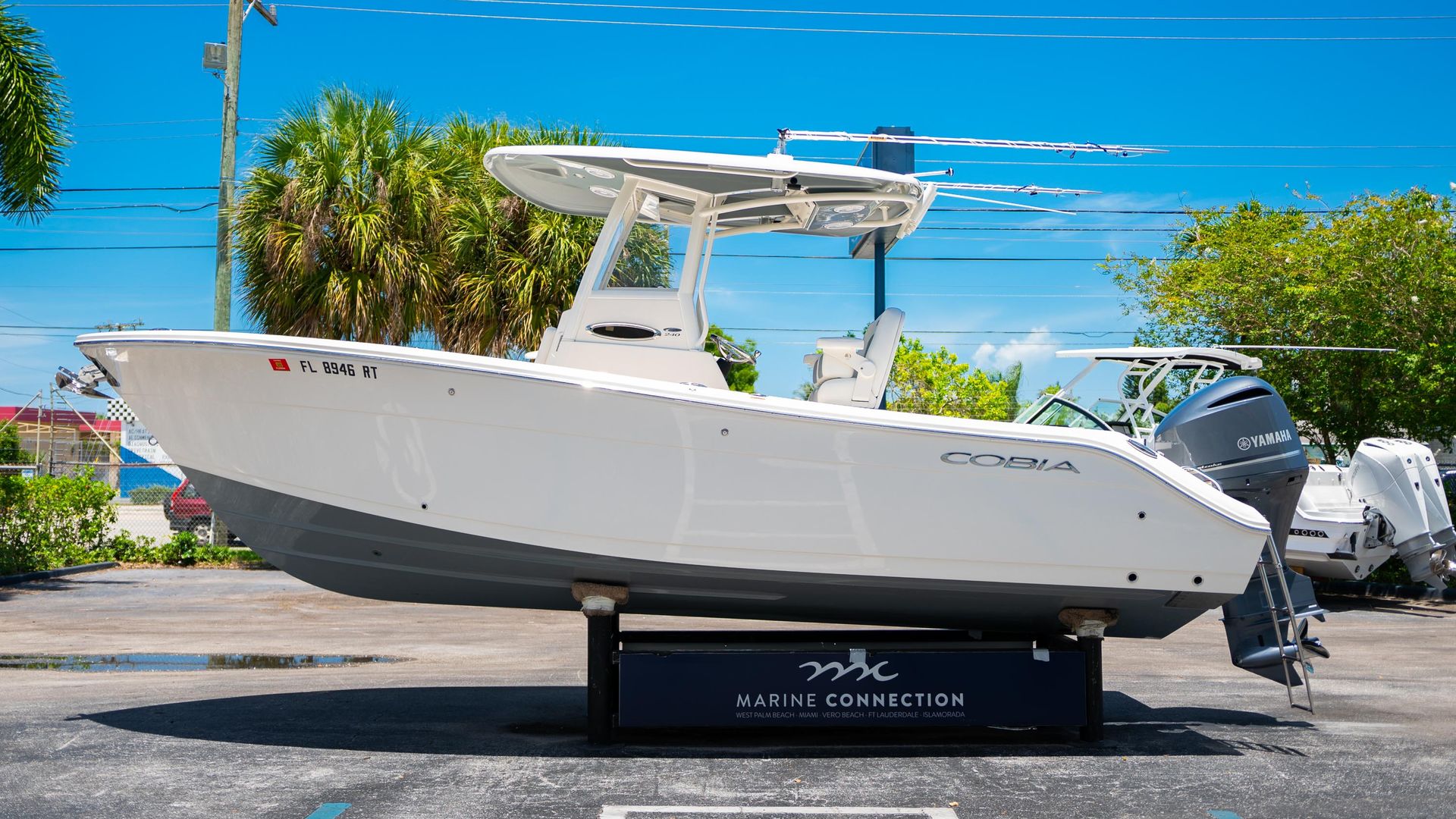 Used 2019 Cobia 240 CC #B014 image 6