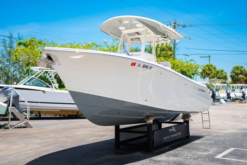 Thumbnail 3 for Used 2019 Cobia 240 CC boat for sale in West Palm Beach, FL