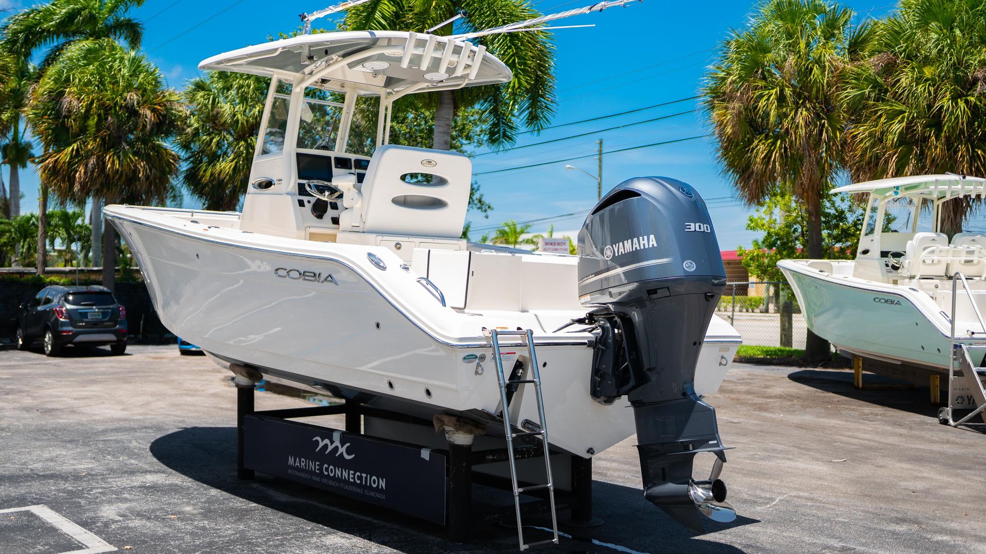 Used 2019 Cobia 240 CC #B014 image 7