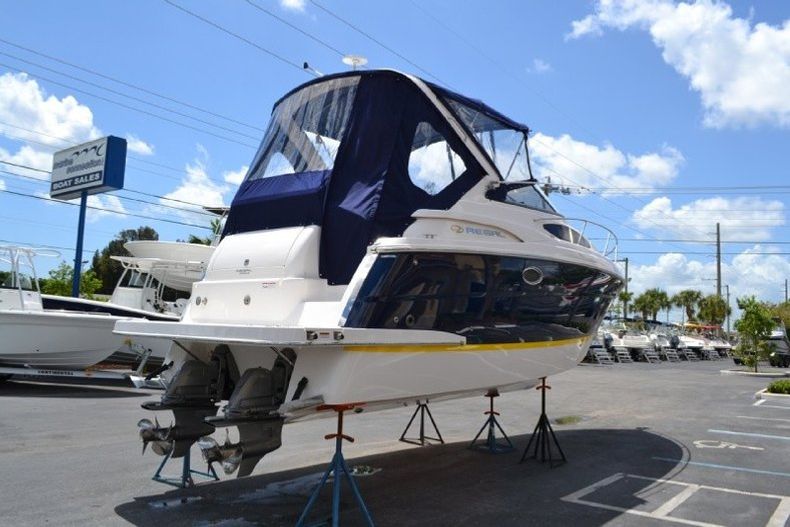 Thumbnail 5 for Used 2009 Regal 2860 Windows Express boat for sale in West Palm Beach, FL