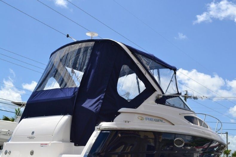 Thumbnail 6 for Used 2009 Regal 2860 Windows Express boat for sale in West Palm Beach, FL