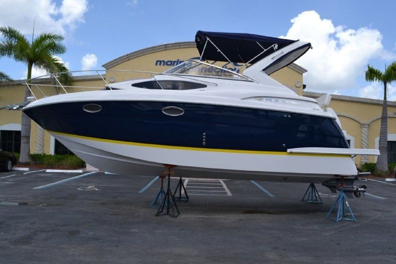Thumbnail 8 for Used 2009 Regal 2860 Windows Express boat for sale in West Palm Beach, FL
