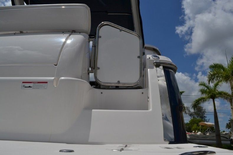 Thumbnail 30 for Used 2009 Regal 2860 Windows Express boat for sale in West Palm Beach, FL