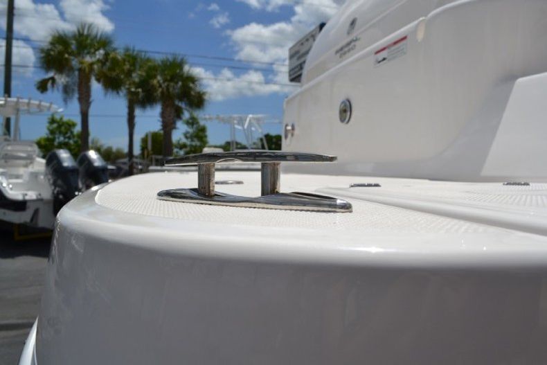 Thumbnail 32 for Used 2009 Regal 2860 Windows Express boat for sale in West Palm Beach, FL