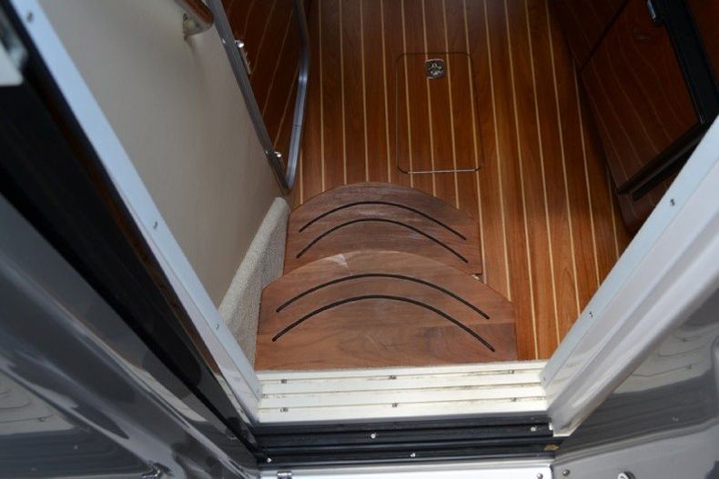 Thumbnail 68 for Used 2009 Regal 2860 Windows Express boat for sale in West Palm Beach, FL