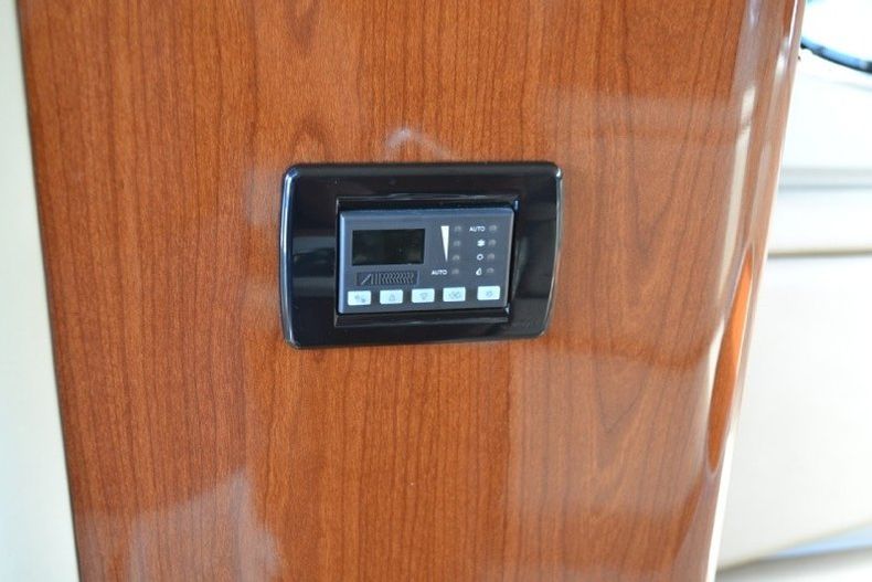 Thumbnail 69 for Used 2009 Regal 2860 Windows Express boat for sale in West Palm Beach, FL