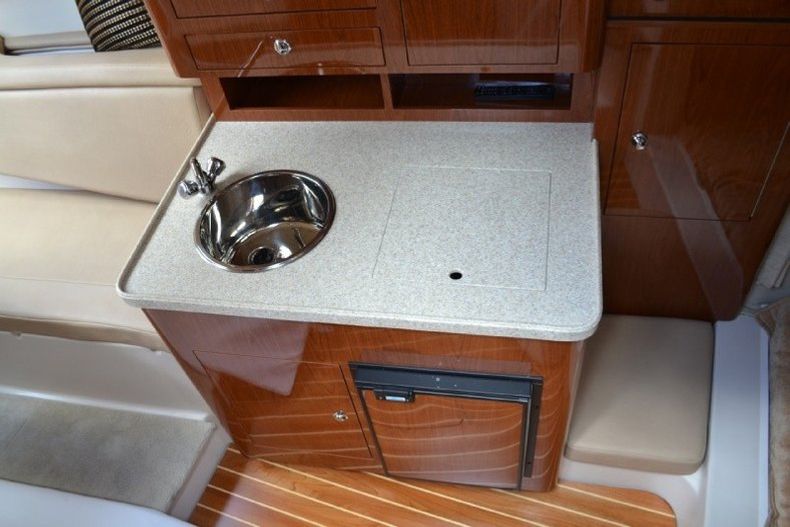 Thumbnail 92 for Used 2009 Regal 2860 Windows Express boat for sale in West Palm Beach, FL