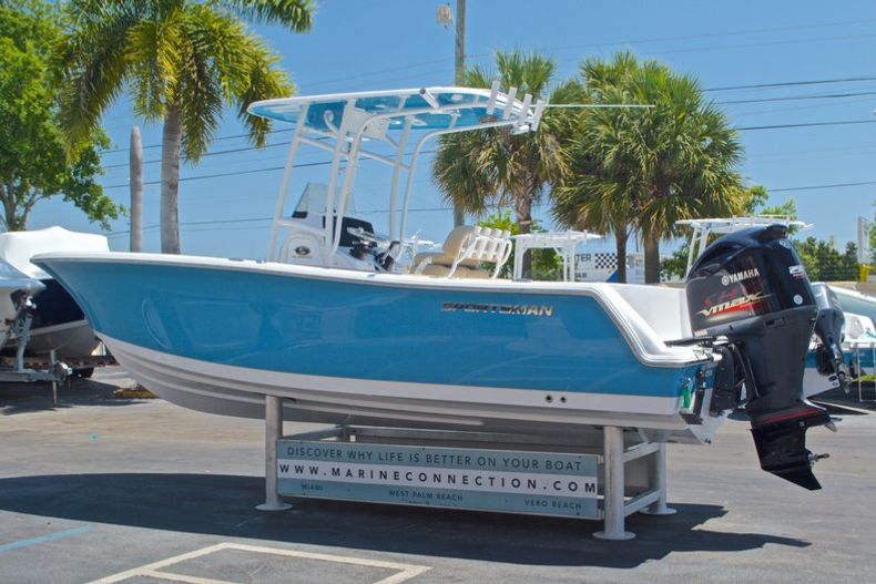 Thumbnail 6 for New 2016 Sportsman Heritage 231 Center Console boat for sale in West Palm Beach, FL