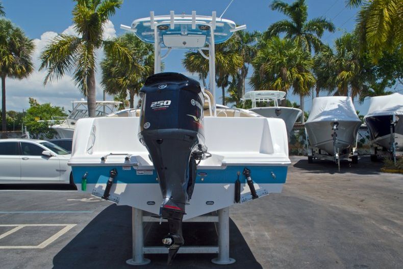 Thumbnail 7 for New 2016 Sportsman Heritage 231 Center Console boat for sale in West Palm Beach, FL