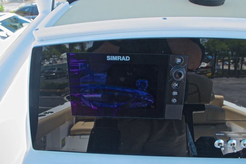 Thumbnail 25 for New 2016 Sportsman Heritage 231 Center Console boat for sale in West Palm Beach, FL