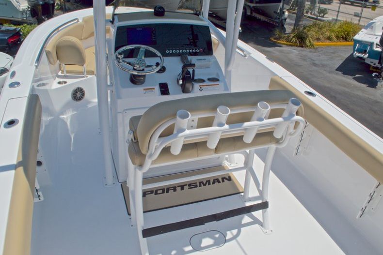 Thumbnail 10 for New 2016 Sportsman Heritage 231 Center Console boat for sale in West Palm Beach, FL