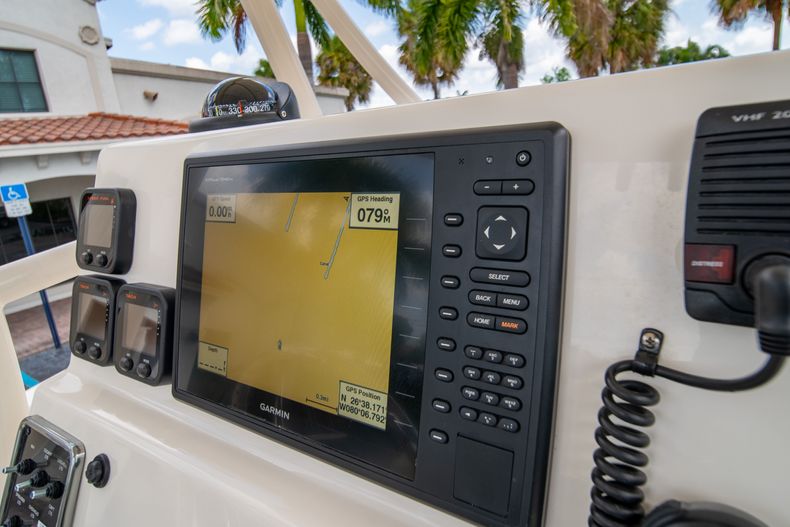 Thumbnail 29 for Used 2015 Cobia 237 CC Center Console boat for sale in West Palm Beach, FL