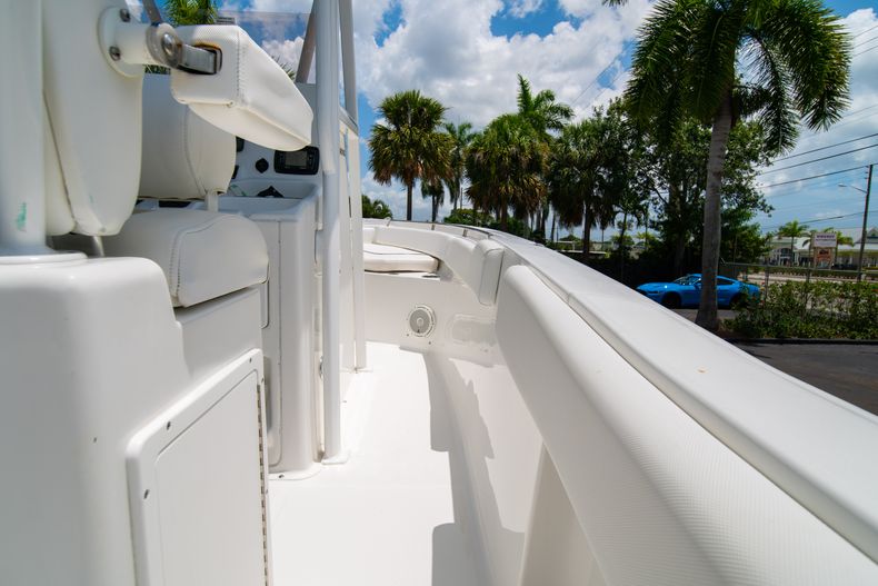 Thumbnail 20 for Used 2016 Sea Hunt Ultra 234 Center Console boat for sale in West Palm Beach, FL