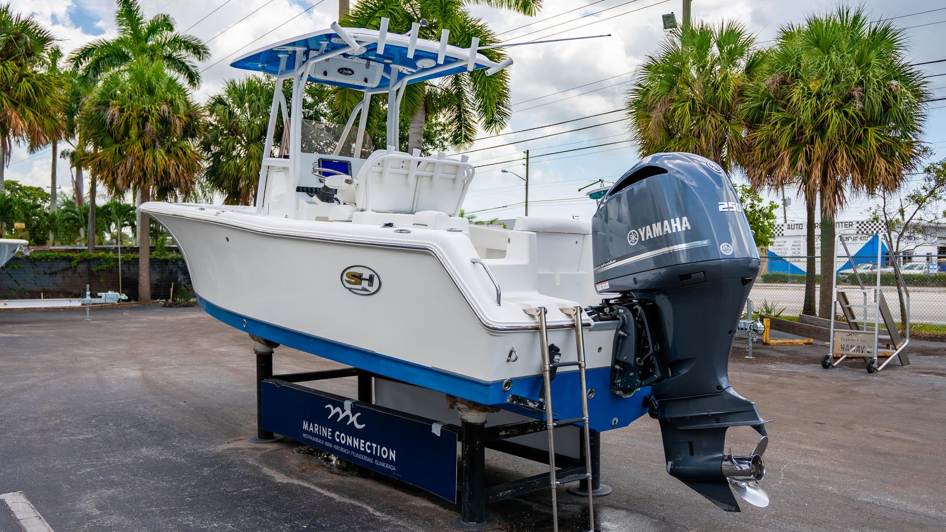 Used 2016 Sea Hunt Ultra 234 Center Console #0041 image 8