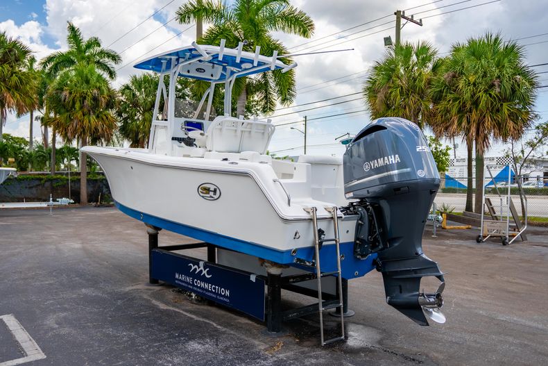 Thumbnail 7 for Used 2016 Sea Hunt Ultra 234 Center Console boat for sale in West Palm Beach, FL
