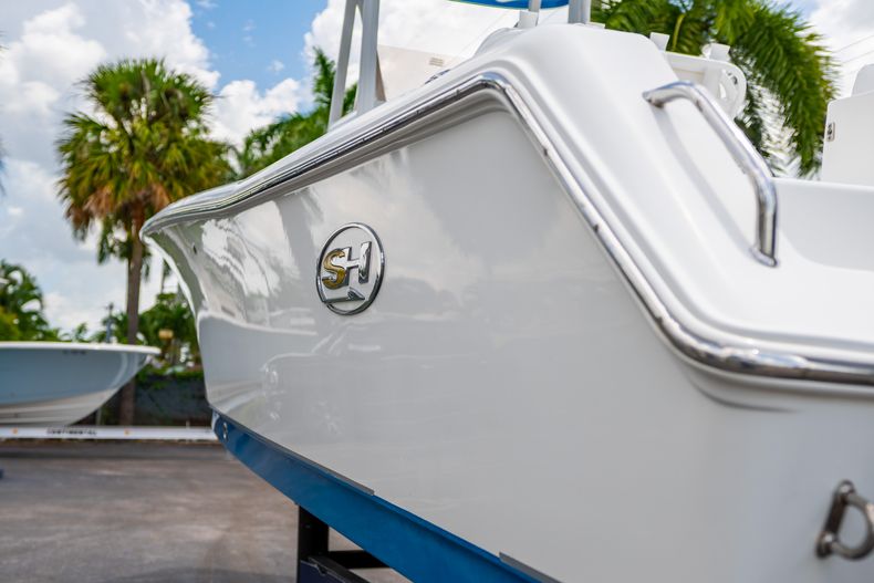 Thumbnail 8 for Used 2016 Sea Hunt Ultra 234 Center Console boat for sale in West Palm Beach, FL