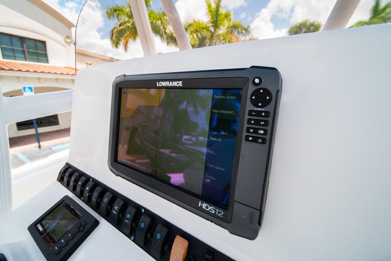 Thumbnail 29 for Used 2016 Sea Hunt Ultra 234 Center Console boat for sale in West Palm Beach, FL
