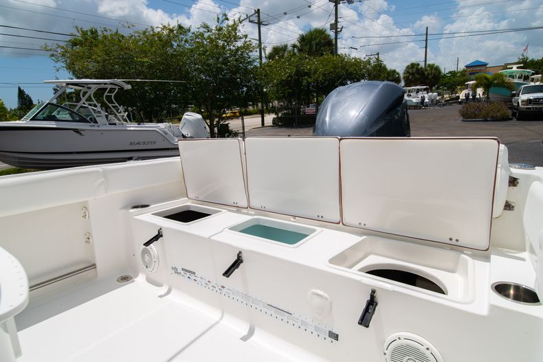 Thumbnail 19 for Used 2016 Sea Hunt Ultra 234 Center Console boat for sale in West Palm Beach, FL