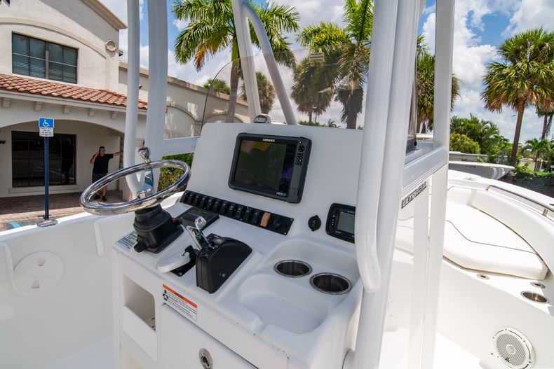 Thumbnail 28 for Used 2016 Sea Hunt Ultra 234 Center Console boat for sale in West Palm Beach, FL