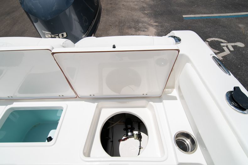 Thumbnail 17 for Used 2016 Sea Hunt Ultra 234 Center Console boat for sale in West Palm Beach, FL