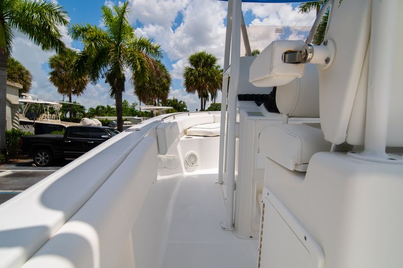 Thumbnail 25 for Used 2016 Sea Hunt Ultra 234 Center Console boat for sale in West Palm Beach, FL