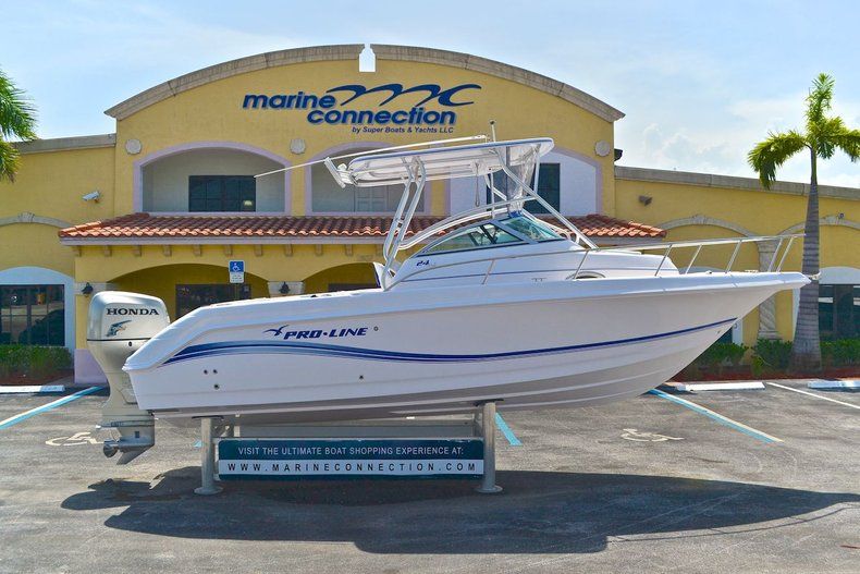 Used 2006 Pro-Line 24 Walk boat for sale in West Palm Beach, FL