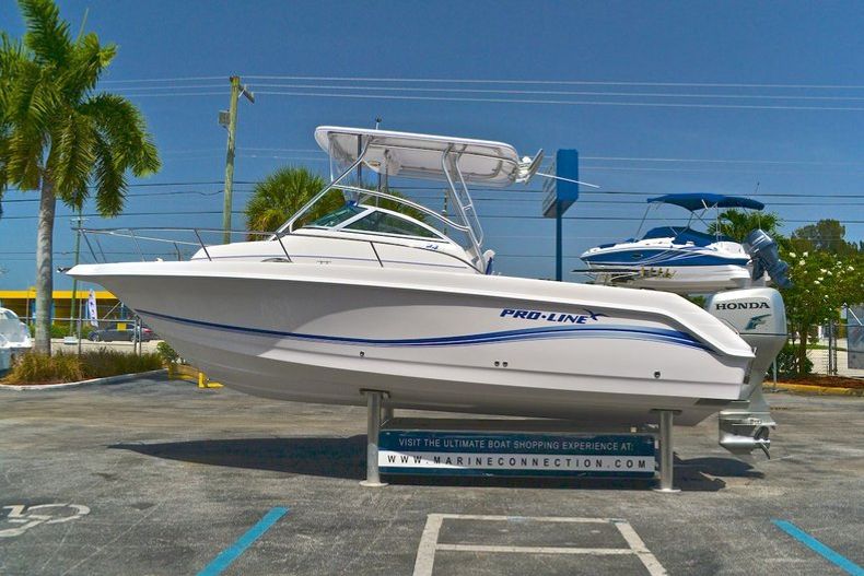 Thumbnail 5 for Used 2006 Pro-Line 24 Walk boat for sale in West Palm Beach, FL