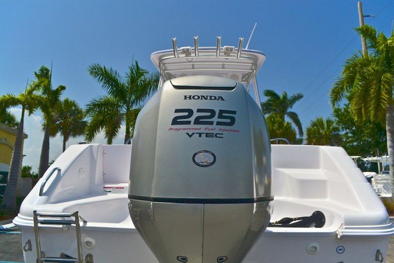 Thumbnail 15 for Used 2006 Pro-Line 24 Walk boat for sale in West Palm Beach, FL